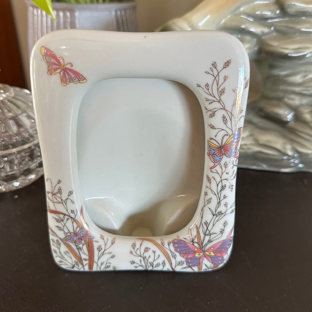 VTG Takahashi San Francisco Porcelain Butterfly Picture Frame Made in Japan 4x6